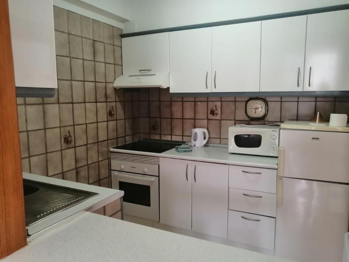 1 Bedroom Apartment With Stunning Sea View 아로나 외부 사진